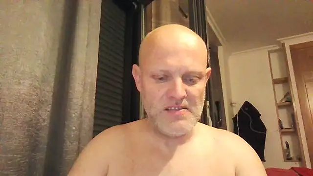 Snapshot of davigochi77bcn chatting on January 17, 7:42 pm davigochi77bcn online show from January 17, 7:42 pm