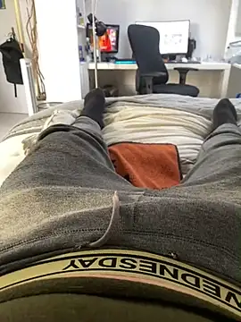 Snapshot of Luishorny19 chatting on January 18, 2:12 pm Luishorny19 online show from January 18, 2:12 pm