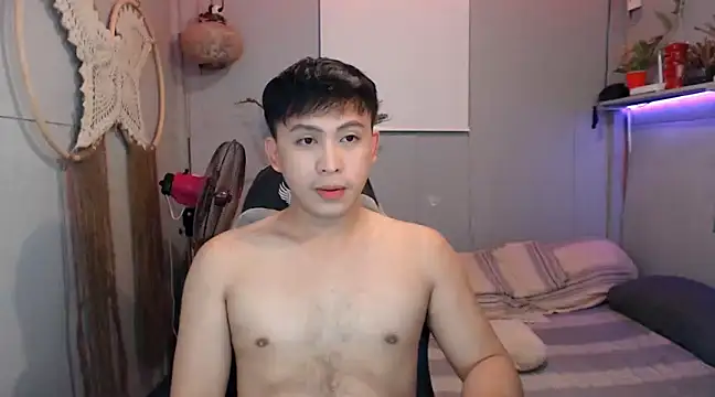 Snapshot of princeJayX chatting on February 25, 6:14 am princeJayX online show from February 25, 6:14 am
