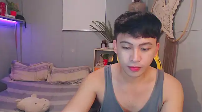 Snapshot of princeJayX chatting on February 21, 3:21 pm princeJayX online show from February 21, 3:21 pm