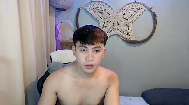 Snapshot of princeJayX chatting on December 4, 4:43 am princeJayX online show from December 4, 4:43 am