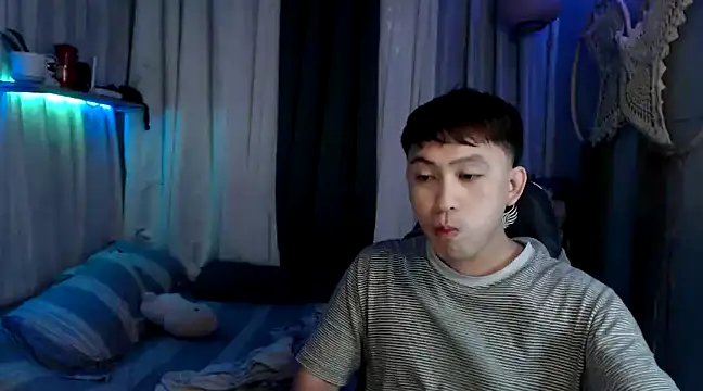 Snapshot of princeJayX chatting on January 16, 2:41 am princeJayX online show from January 16, 2:41 am