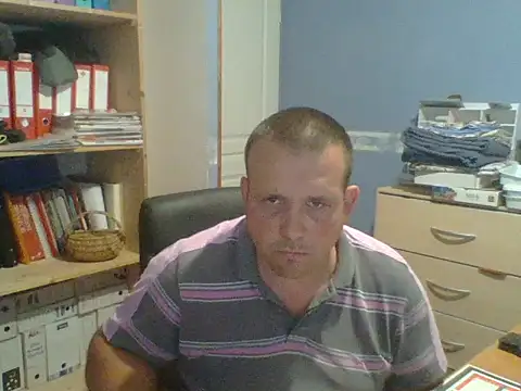 manubm03 online show from June 16, 11:23 am