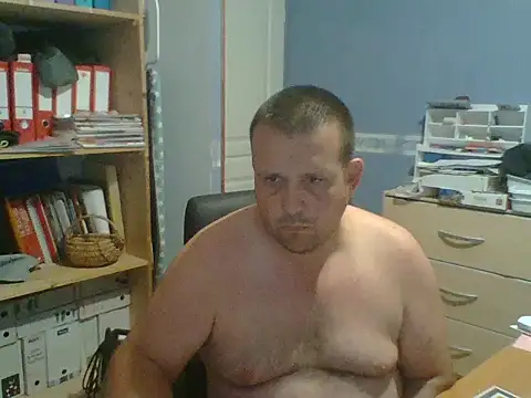 manubm03 online show from June 26, 8:17 am