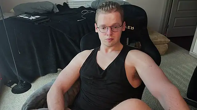doloresman online show from April 24, 11:51 pm