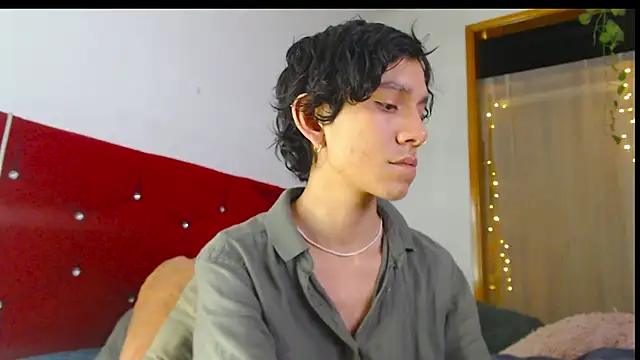 LAICK 01 online show from May 12, 3:59 am