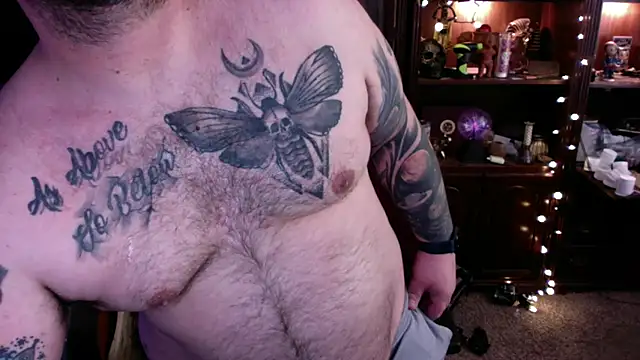 Snapshot of BeardedBear999 chatting on January 20, 7:46 pm BeardedBear999 online show from January 20, 7:46 pm