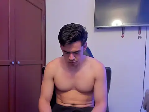 Lucian Gomez  online show from September 26, 11:13 pm