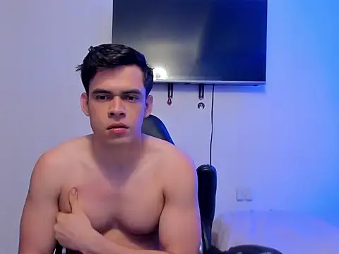 Lucian Gomez  online show from October 1, 6:12 pm