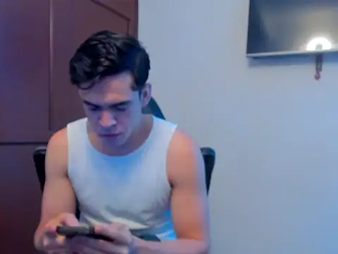 Snapshot of Lucian_Gomez_ chatting on October 7, 7:51 pm Lucian Gomez  online show from October 7, 7:51 pm
