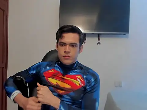 Lucian Gomez  online show from October 26, 1:29 am