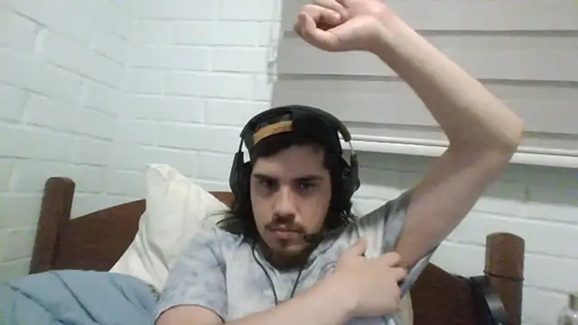 hung weeb online show from December 15, 3:24 am