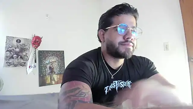 Snapshot of _Coddygold_ chatting on January 12, 12:23 pm Coddygold online show from January 12, 12:23 pm