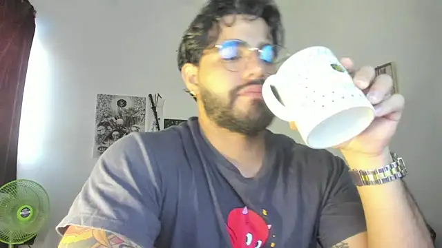 Snapshot of _Coddygold_ chatting on February 4, 11:49 am Coddygold online show from February 4, 11:49 am