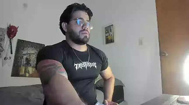 Snapshot of _Coddygold_ chatting on January 15, 10:57 pm Coddygold online show from January 15, 10:57 pm