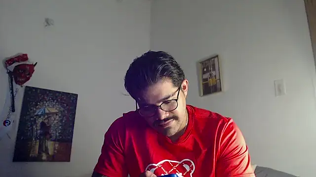 Snapshot of _Coddygold_ chatting on December 20, 10:43 pm Coddygold online show from December 20, 10:43 pm