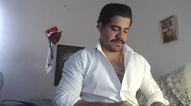 Snapshot of _Coddygold_ chatting on December 22, 12:38 pm Coddygold online show from December 22, 12:38 pm