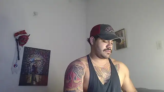 Snapshot of _Coddygold_ chatting on December 22, 11:20 pm Coddygold online show from December 22, 11:20 pm