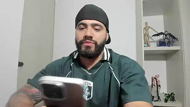 Snapshot of _Coddygold_ chatting on September 18, 11:45 am Coddygold online show from September 18, 11:45 am