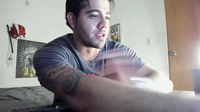 Snapshot of _Coddygold_ chatting on December 26, 11:35 pm Coddygold online show from December 26, 11:35 pm