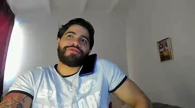 Snapshot of _Coddygold_ chatting on February 19, 12:44 pm Coddygold online show from February 19, 12:44 pm