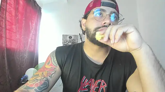Snapshot of _Coddygold_ chatting on February 3, 1:51 pm Coddygold online show from February 3, 1:51 pm