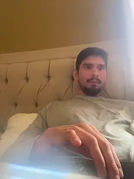 Snapshot of Tomthelong chatting on March 11, 6:41 pm Tomthelong online show from March 11, 6:41 pm