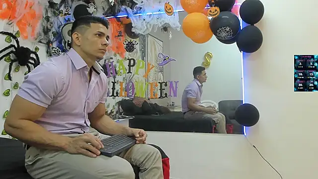 Snapshot of ChoreyTaiylor chatting on October 14, 3:08 pm ChoreyTaiylor online show from October 14, 3:08 pm