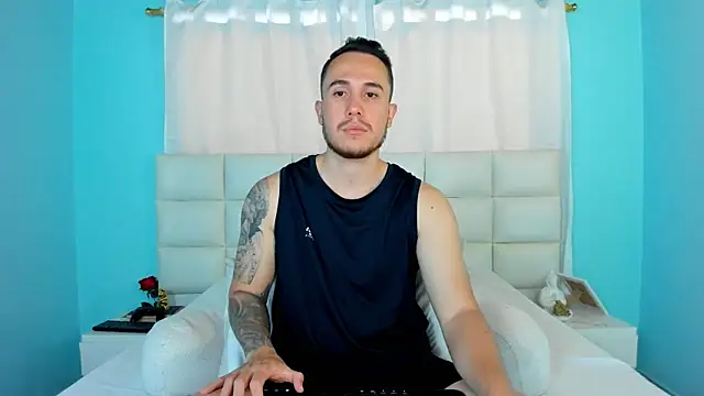 Snapshot of juan__jimenez chatting on October 6, 7:40 pm juan jimenez online show from October 6, 7:40 pm