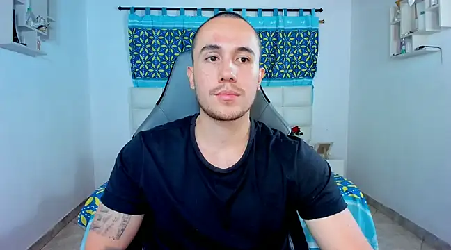 juan  jimenez online show from February 15, 11:38 pm