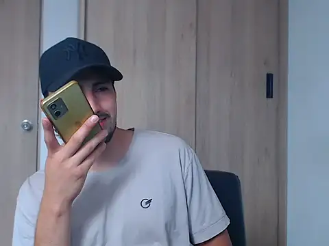 ChrisDamon online show from November 5, 12:51 pm