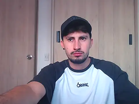 ChrisDamon online show from November 28, 11:34 am