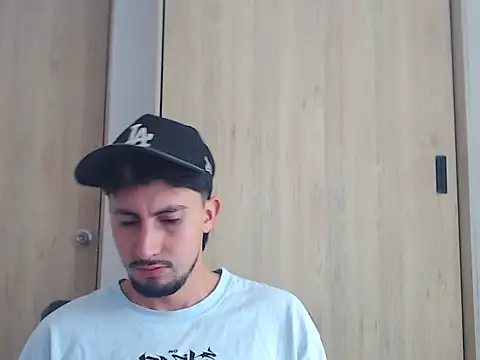 ChrisDamon online show from November 18, 10:41 am