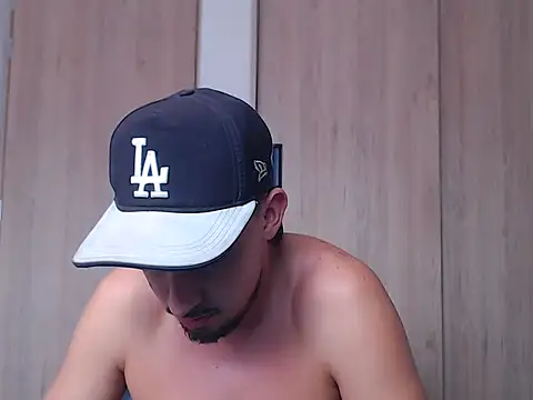 ChrisDamon online show from November 16, 5:04 pm