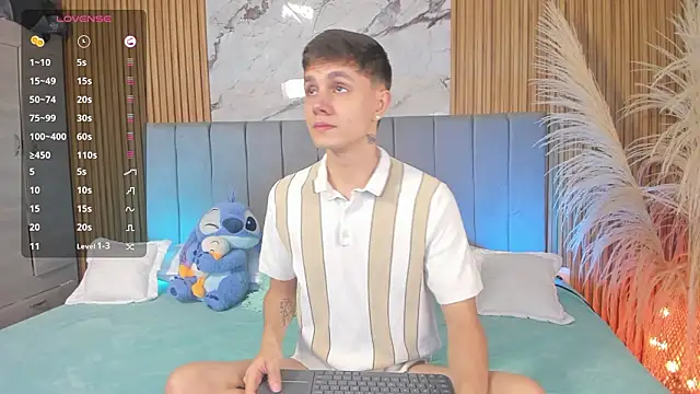 DustinLevine online show from March 25, 12:03 am