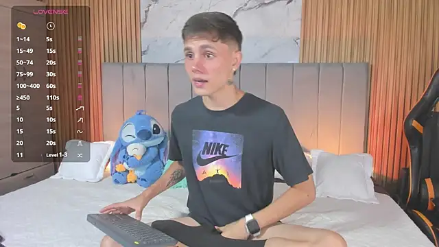 DustinLevine online show from April 24, 12:40 pm