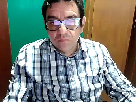 FernandoReuterG online show from October 17, 2:26 am