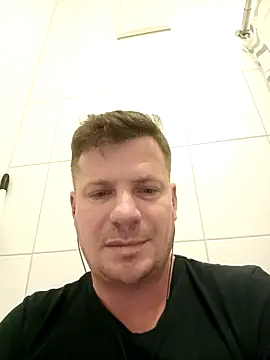 Ujlaki online show from February 3, 11:43 pm