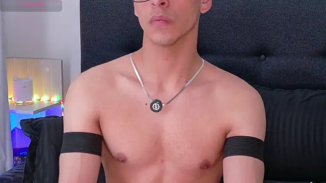 aodaboyyy online show from June 12, 3:21 pm