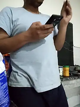 thebrownboi01 online show from April 6, 4:08 pm