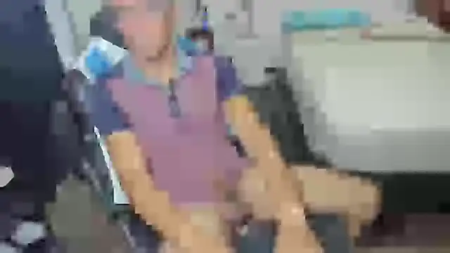 Snapshot of guachin_hunk chatting on March 17, 3:19 pm guachin hunk online show from March 17, 3:19 pm