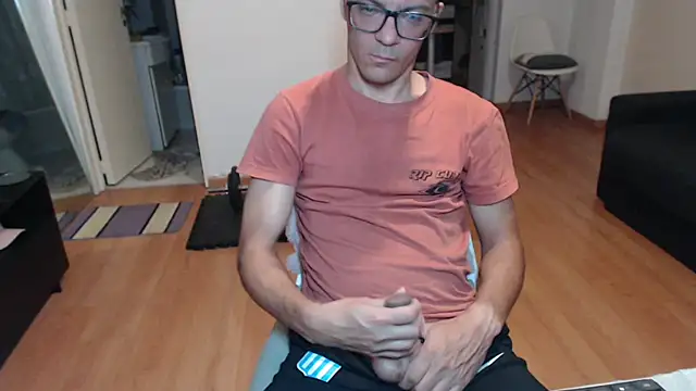 guachin hunk online show from May 19, 3:57 am