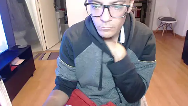 guachin hunk online show from May 8, 4:24 am