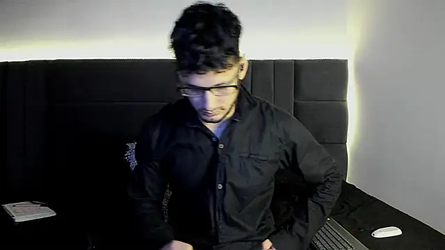 Snapshot of alejandro__2 chatting on September 19, 3:56 pm alejandro 2 online show from September 19, 3:56 pm