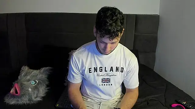Snapshot of alejandro__2 chatting on October 15, 4:25 pm alejandro 2 online show from October 15, 4:25 pm