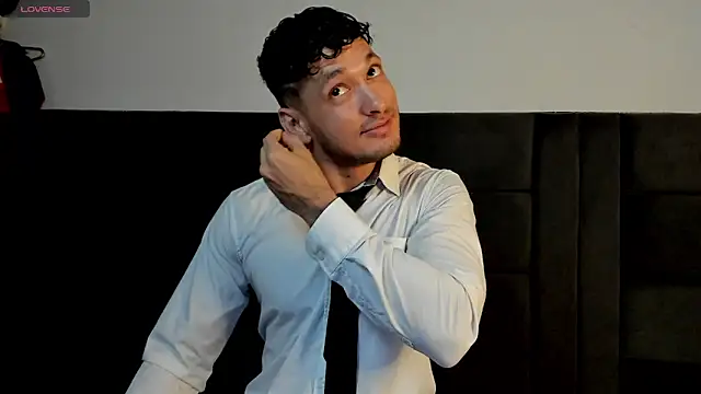 alejandro  2 online show from April 29, 6:14 pm