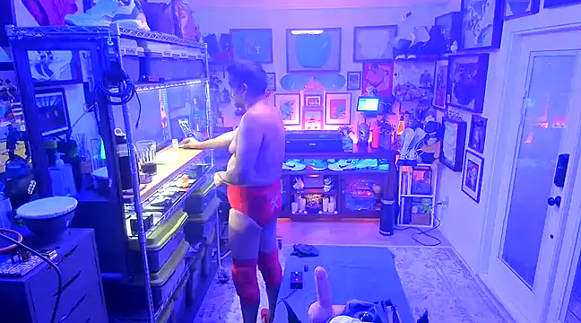 Snapshot of Briefs_bud chatting on December 11, 5:55 am Briefs bud online show from December 11, 5:55 am