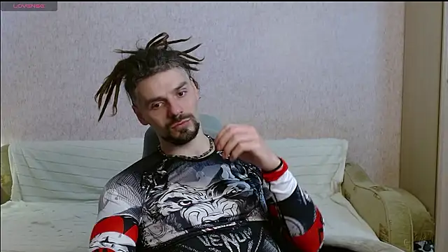 Aestheticguy101 online show from March 25, 2:32 pm