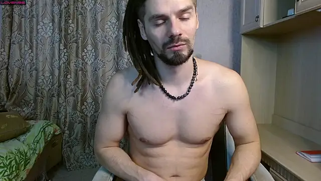 Snapshot of Aestheticguy101 chatting on January 7, 12:37 pm Aestheticguy101 online show from January 7, 12:37 pm