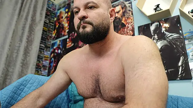 Snapshot of Muscle_Bear chatting on October 6, 2:11 pm Muscle Bear online show from October 6, 2:11 pm